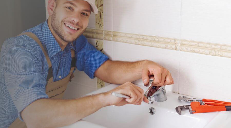 Handle or spout repair in Rougon, LA